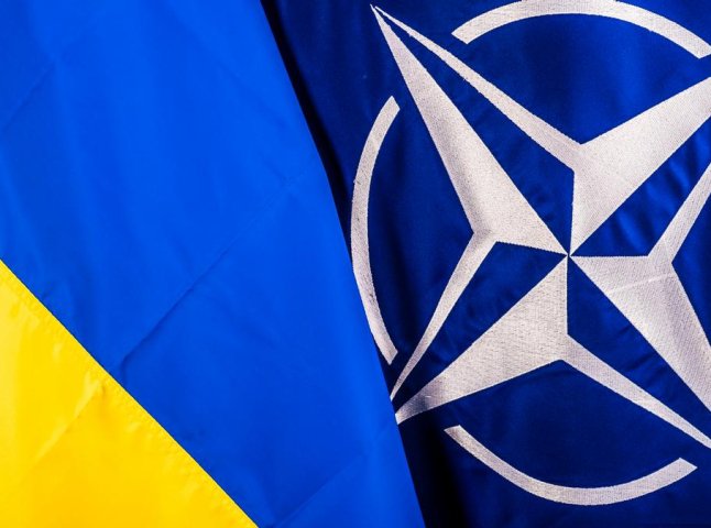 Спочатку треба перемогти у війні з росією, – Столтенберг про членство України в НАТО