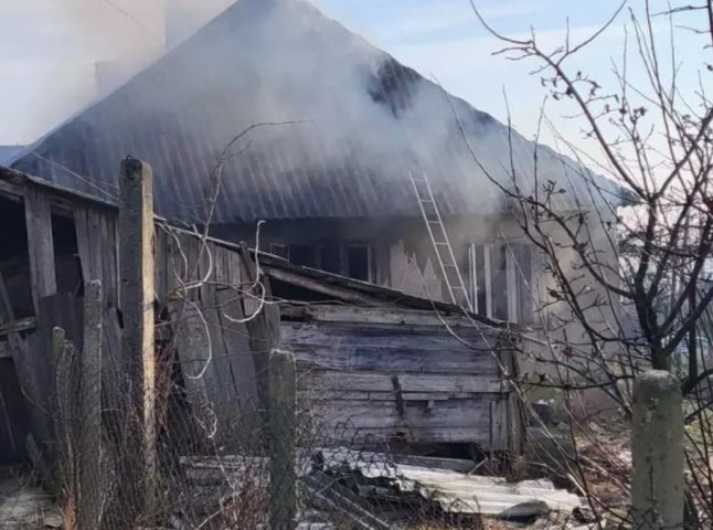 У селі на Ужгородщині спалахнула пожежа
