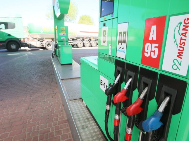 Прем’єр Шмигаль озвучив важливу новину про ціни на бензин