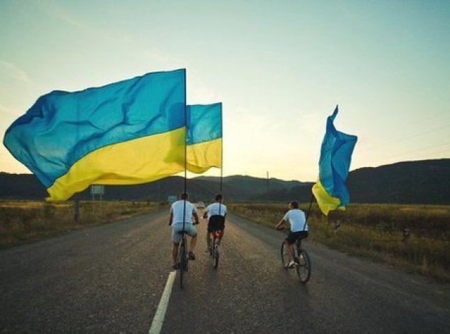 З нагоди 25-ої річниці незалежності України з Ужгорода до Києва ветерани АТО проїдуться на велосипедах