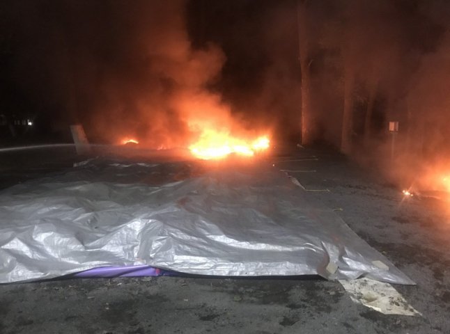 Рятувальники розповіли про пожежу, яка вночі вирувала в Ужгороді