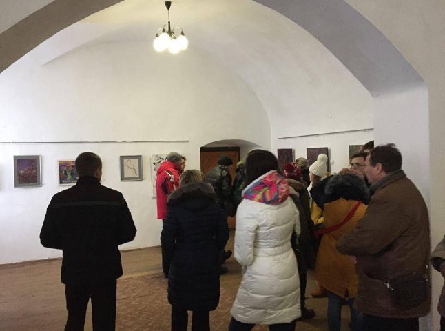 Мукачівців та гостей міста запрошують на виставку картин студентів та випускників Закарпатської академії мистецтв