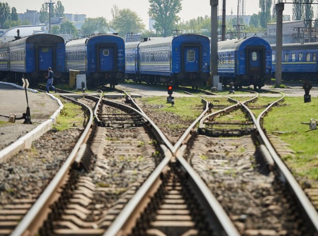Перетинати кордон стане легше: потяг Рава-Руська-Варшава запустять восени