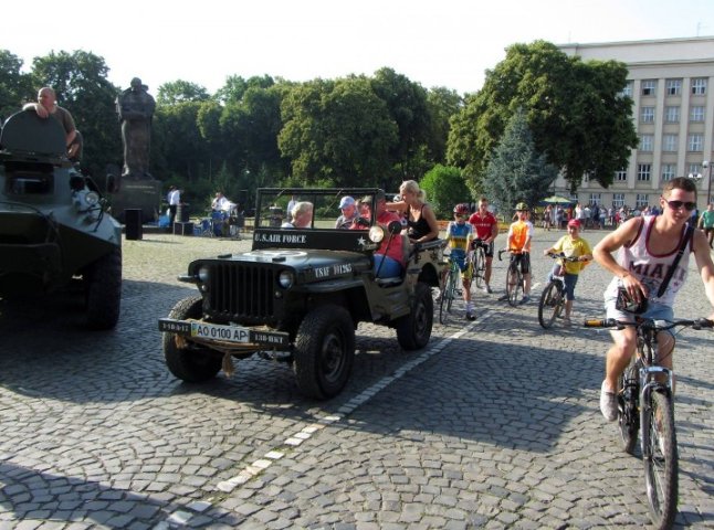 В Ужгороді відбувся національно-патріотичний захід "Military Ride"