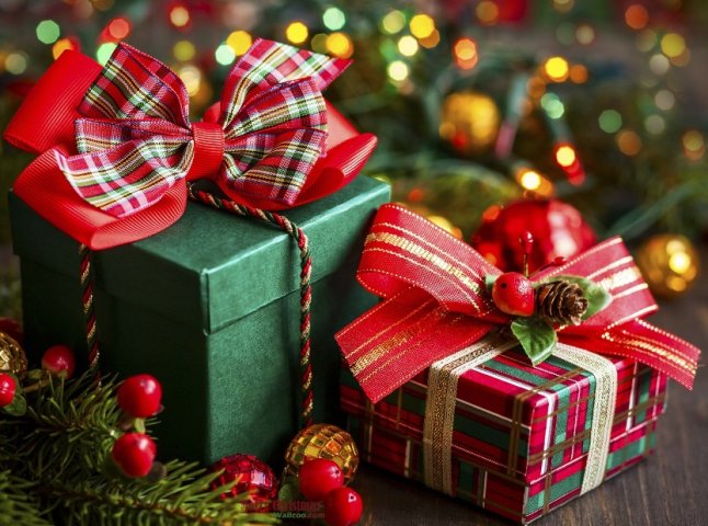 Оподаткування новорічних подарунків: у ДФС розповіли подробиці