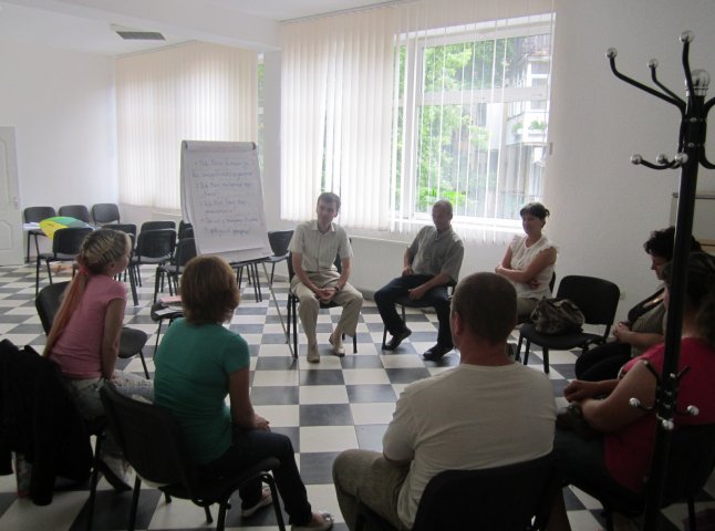 В Ужгороді пройшло навчання для кандидатів у прийомні батьки
