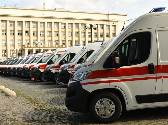 Закарпаття отримало 19 санітарних автомобілів швидкої допомоги 