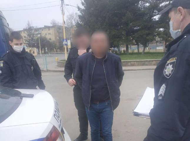 В Ужгороді поблизу вокзалу пограбували жінку