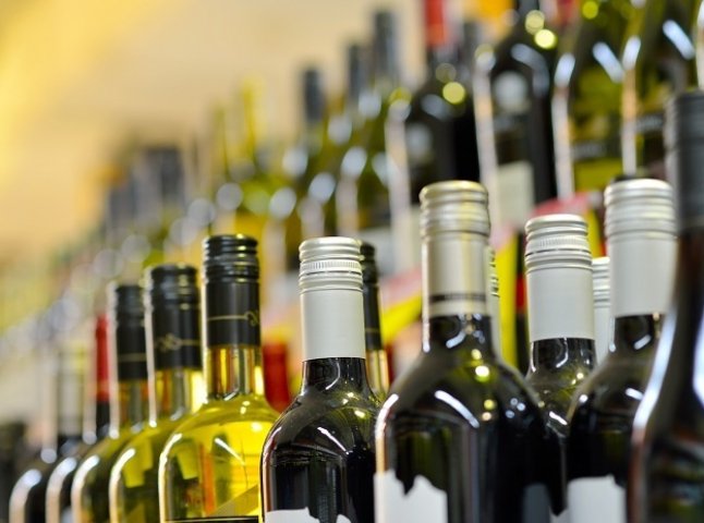 В Україні хочуть підняти ціни на алкоголь