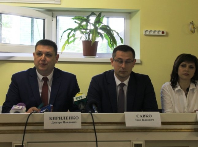 Прокуратура відзвітувала про певні напрацювання у розкритті злочинів, пов’язаних із підпалами автівок