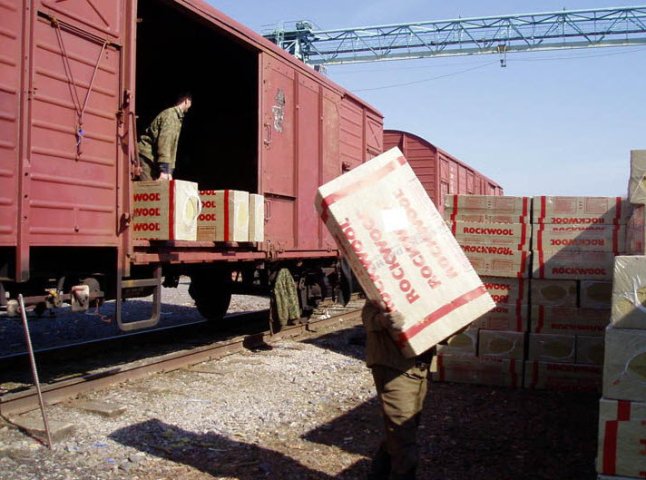 Закарпатці перевезли більше 2 мільйонів тонн вантажу