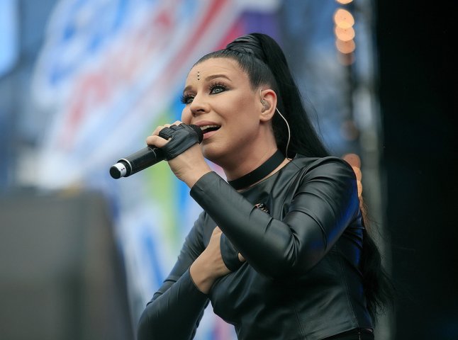 Співачка-зрадниця Йолка, яка родом із Ужгорода, отримала паспорт рф