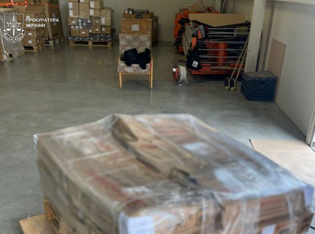 Майже тонну продуктів розікрали в одній з установ Закарпаття