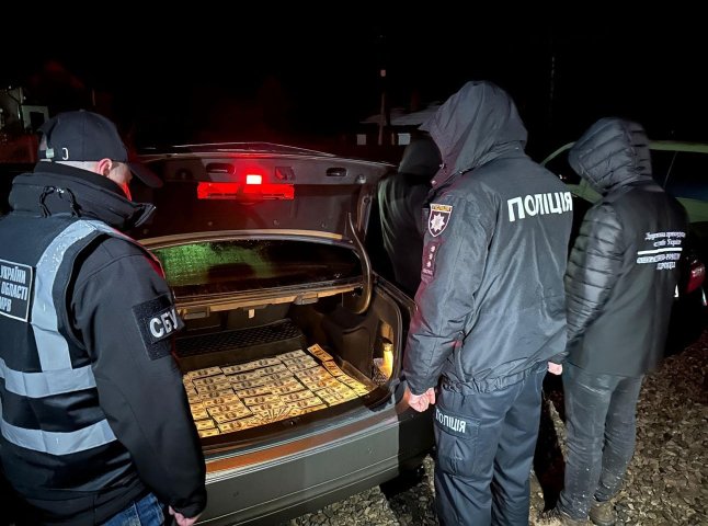 По 8000 доларів за мандрівку: на Рахівщині викрили групу переправників