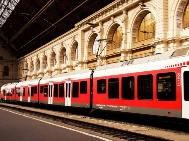 Міністр інфраструктури Володимир Омелян прокоментував можливий запуск потягу "Будапешт-Мукачево"