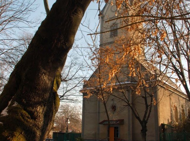 Берегівська греко-католицька громада позбулась коштів на відновлення храму