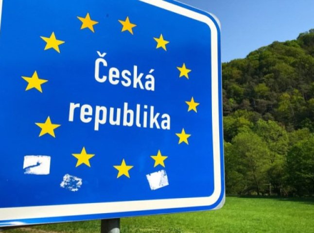 Чехія і Словаччина відкривають спільний кордон