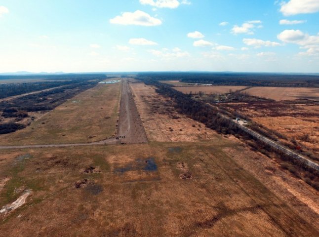 Назву нового аеропорту біля Мукачева визначатимуть всім Закарпаттям