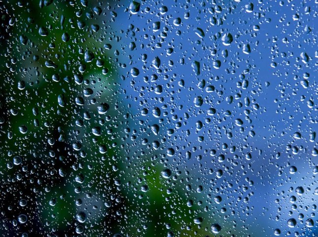 На Закарпатті кілька днів дощитиме: коли варто очікувати опади