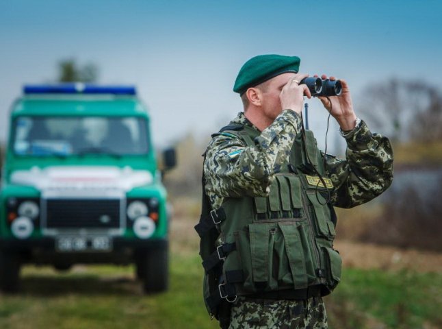 Закарпатські прикордонники затримали нелегалів із Сирії