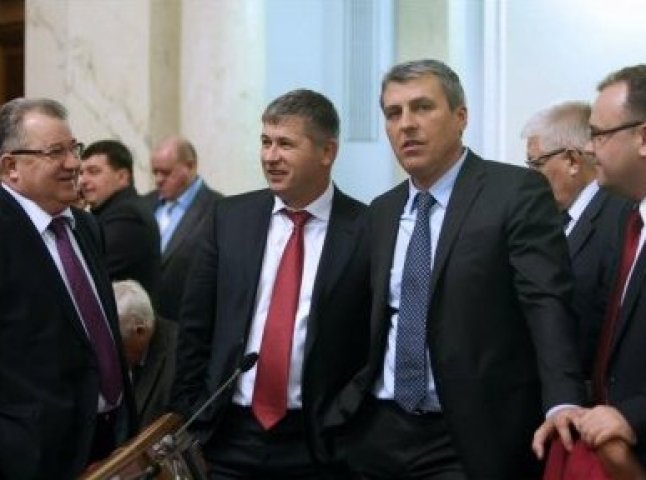 В Ужгороді 9 народних депутатів-закарпатців обговорюватимуть соціально-економічні питання області