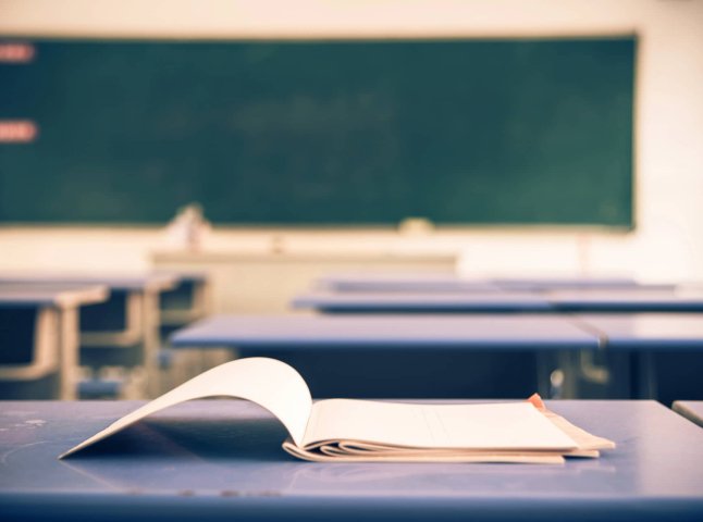 Закарпатська вчителька розв’язала одну з найдавніших математичних задач Закарпатська вчителька розв’язала одну з найдавніших математичних задач