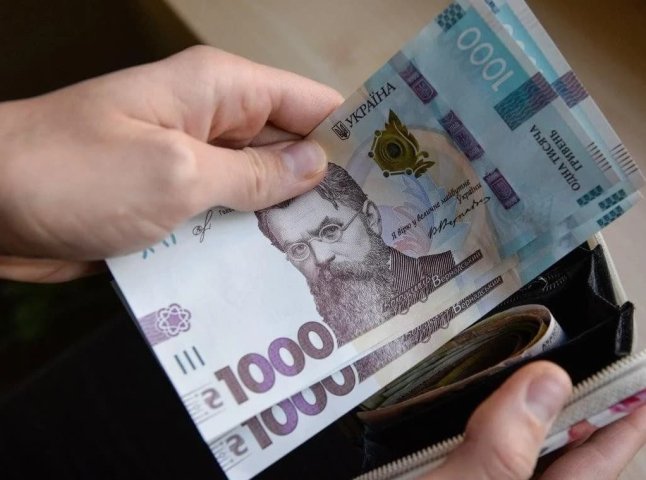 В Україні даватимуть 12 тисяч гривень "підйомних": хто отримає гроші