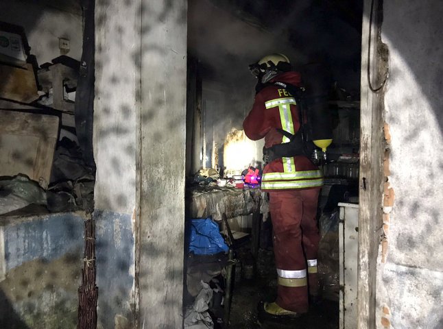 Рятувальники розповіли подробиці жахливої пожежі, в якій загинув чоловік