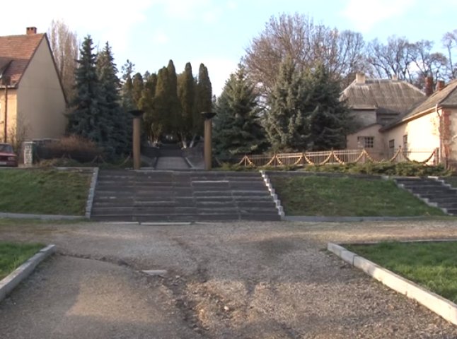 Цьогоріч в Ужгороді повинен з’явитись пам’ятник героям АТО