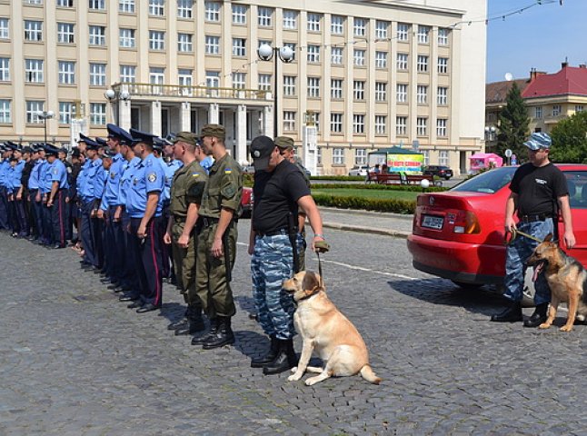 Цими вихідними ужгородські міліціонери патрулюватимуть вулиці міста