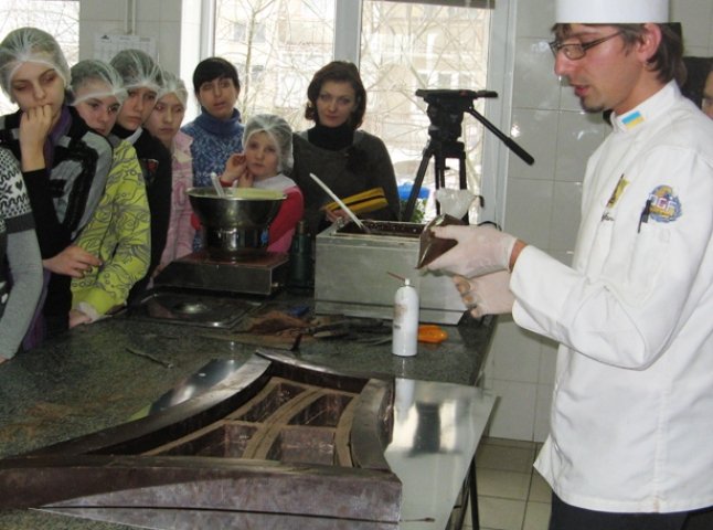Ужгород матиме фірмовий торт, який розробив український шоколадьє Валентин Штефаньо