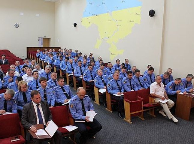 Головний міліціонер Закарпаття провів колегію керівників міських та районних відділів УМВС