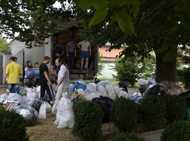 Мукачівська православна єпархія вже зібрала для населення Донбасу біля трьох тон допомоги та 16 тисяч гривень