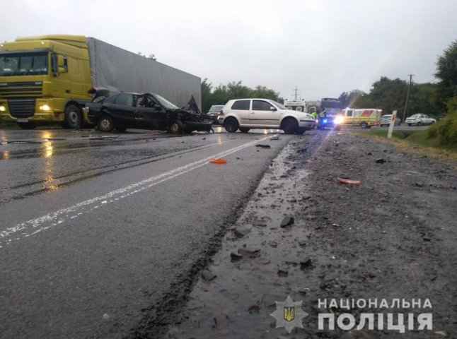 Потрійна аварія при в’їзді в Мукачево: один з водіїв опинився у реанімації