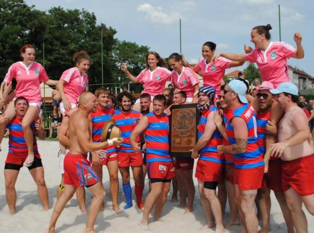 Ужгородська жіноча регбійна команда стала переможцем престижного міжнародного турніру