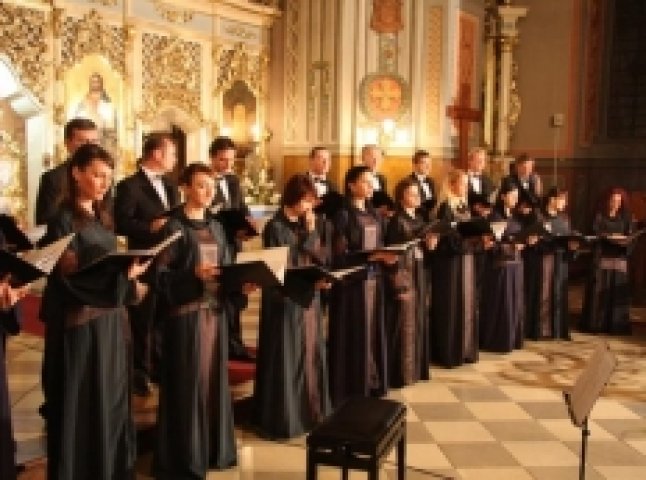 Свято класичної музики подарував мукачівцям хор “Кантус”
