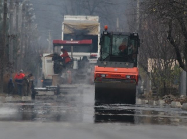 У Мукачеві ще з літа триває ремонт однієї з вулиць