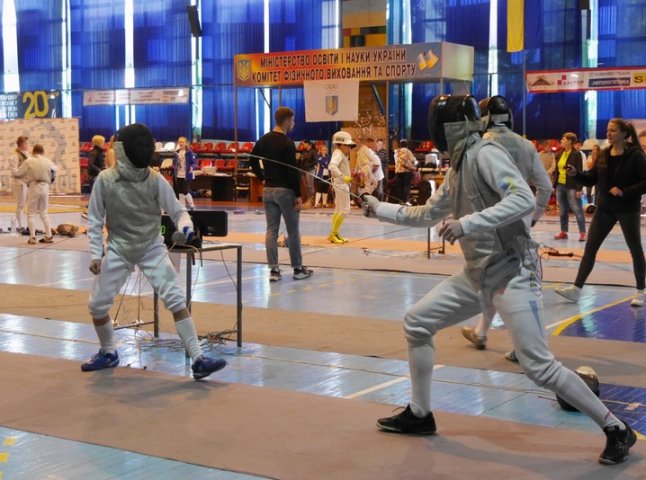 В Ужгороді проходить XX Всеукраїнський турнір країн Карпатського Єврорегіону з фехтування