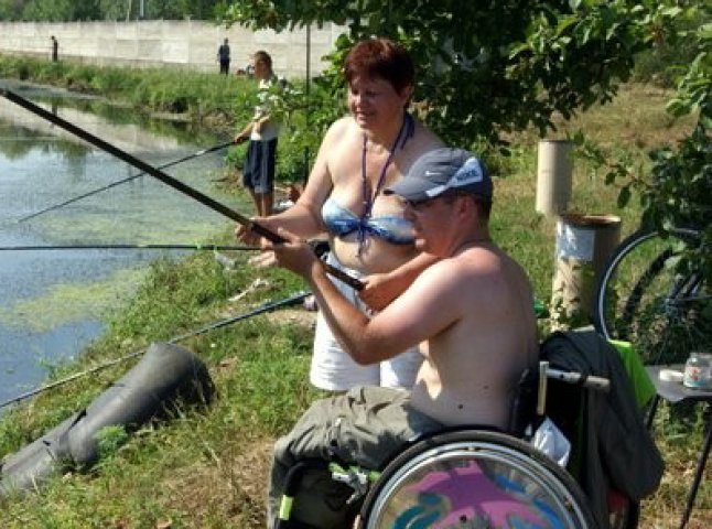 На Закарпатті змагалися рибалки-інваліди