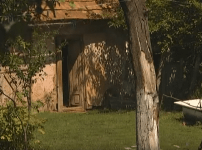 Жінка вдарила ножем власного сина: нові подробиці жорстокого вбивства на Мукачівщині