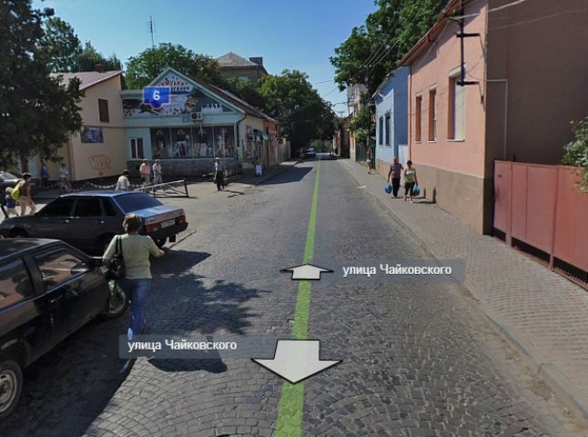 У Мукачеві біля "зеленого" ринку екс-міліціонер збив жінку