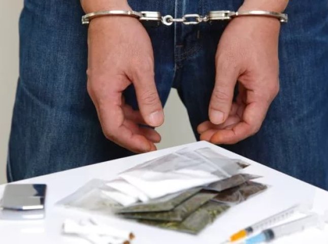 Закарпатським контрабандистам, які постачали наркотики, загрожує до 10 років тюрми