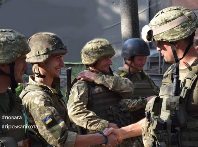 Від імені Міністра оборони України, закарпатських військових нагородили на передовій