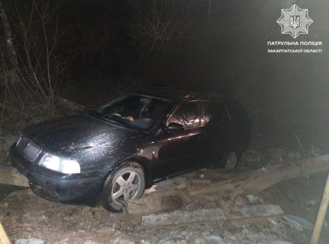 Неподалік Мукачева нетверезий водій влаштував погоню з поліцейськими