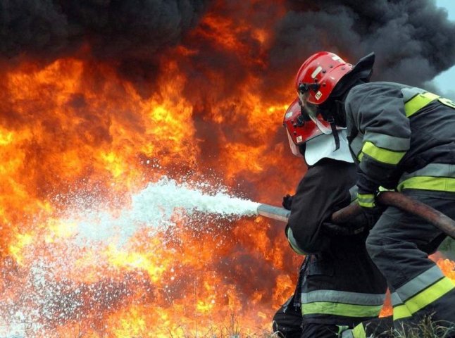 У Солотвинській громаді вирувала пожежа