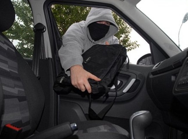 Одним із найпоширеніших злочинів в Ужгороді є крадіжки з автомобілів
