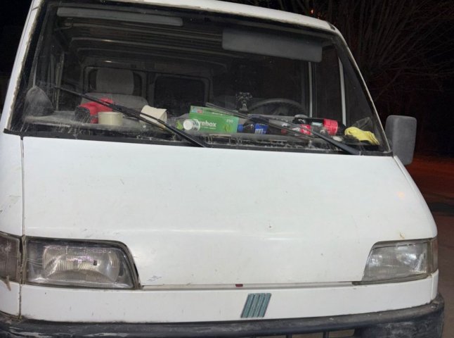 Авто врізалось у магазин: в Ужгороді трапилась ДТП