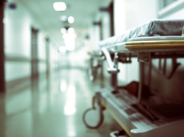 27-річного чоловіка через отруєння госпіталізували у лікарню