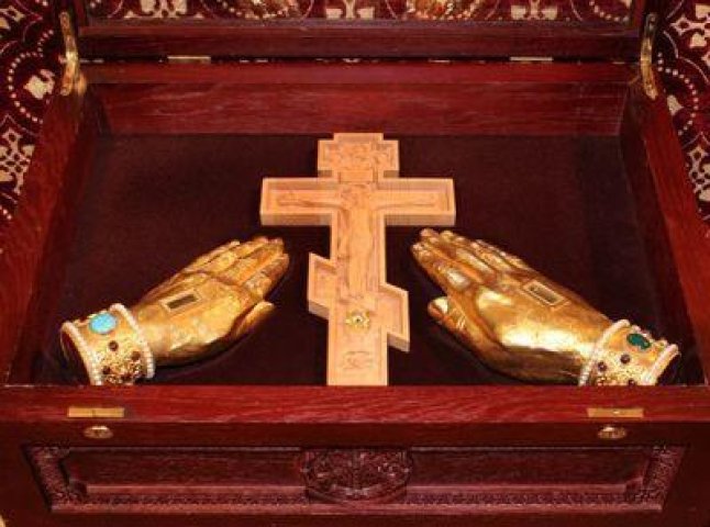До Мукачева 7 травня привезуть частку Животворящого Хреста Господнього