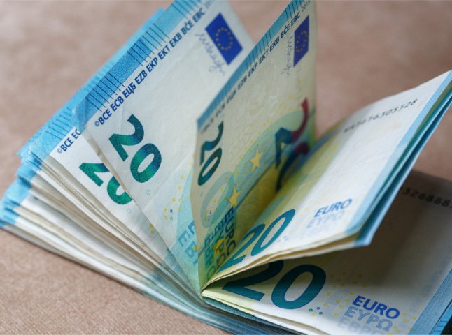 НБУ різко зміцнив гривню відносно євро: курс валют на сьогодні